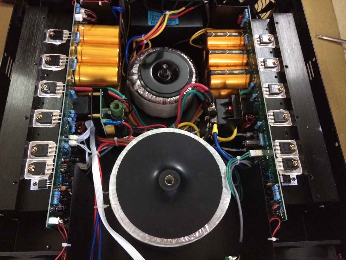 Mạch bên trong của tăng âm aav